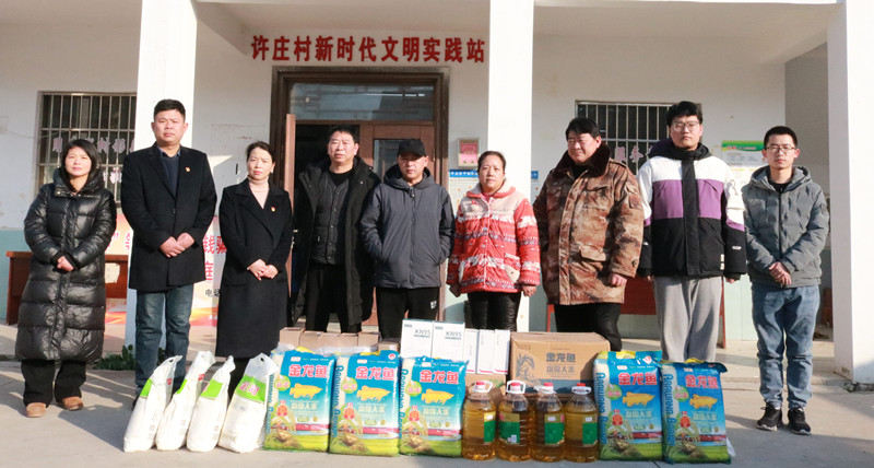 170838-859367.jpg 春節(jié)慰問_副本.jpg