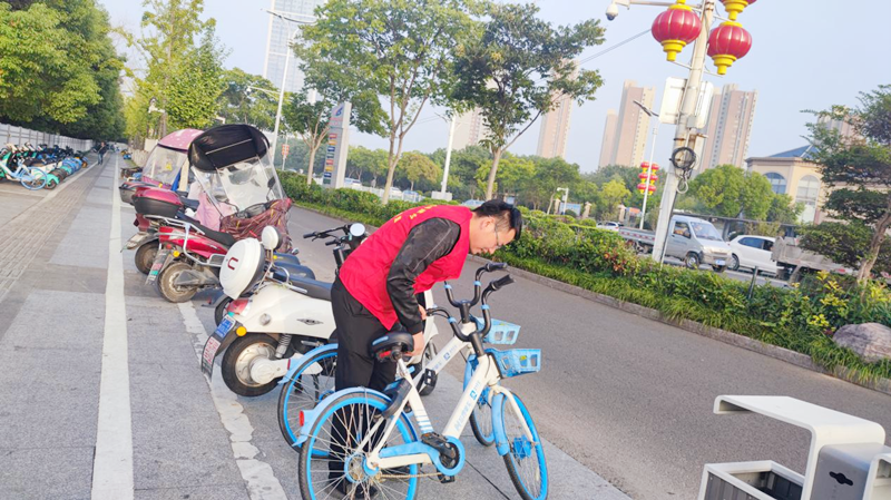 扶共享單車 讓文明共享的照片_副本.png