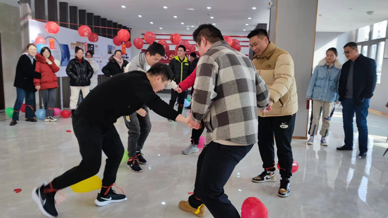 094312-618658.png 踩氣球2.png